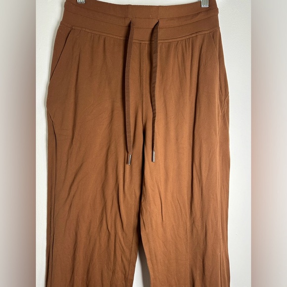 Lululemon Women’s Ready to Rulu Straight- Leg High Rise Pant- Size 6 - Picture 4 of 10